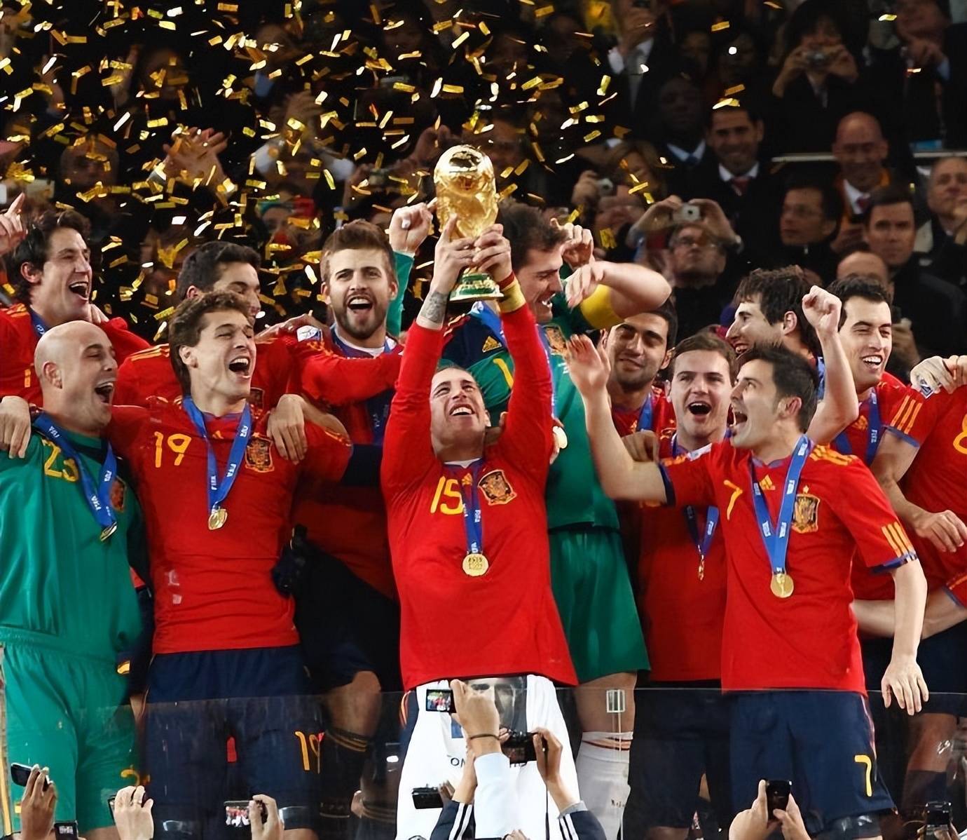 关于拉莫斯赛季表现稳定,领衔球队斩获关键胜利。的信息 关于拉莫斯赛季表现稳定,领衔球队斩获关键胜利。的信息