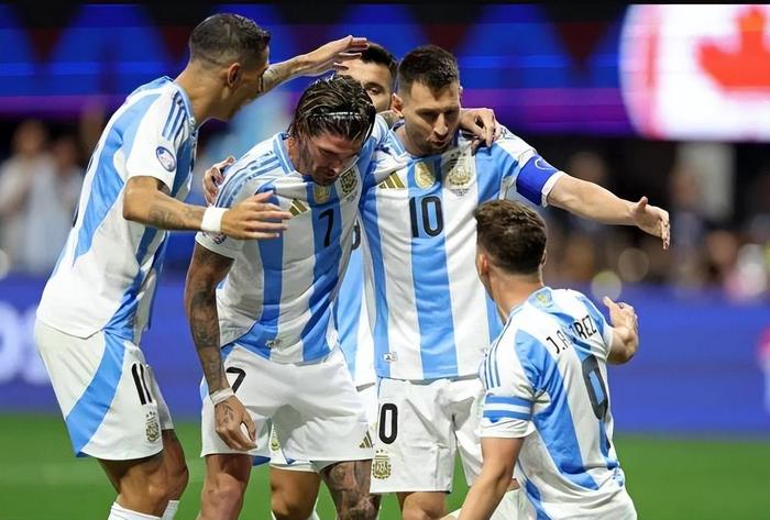 包含智利血洗中国，迪马利亚惊艳世界的词条