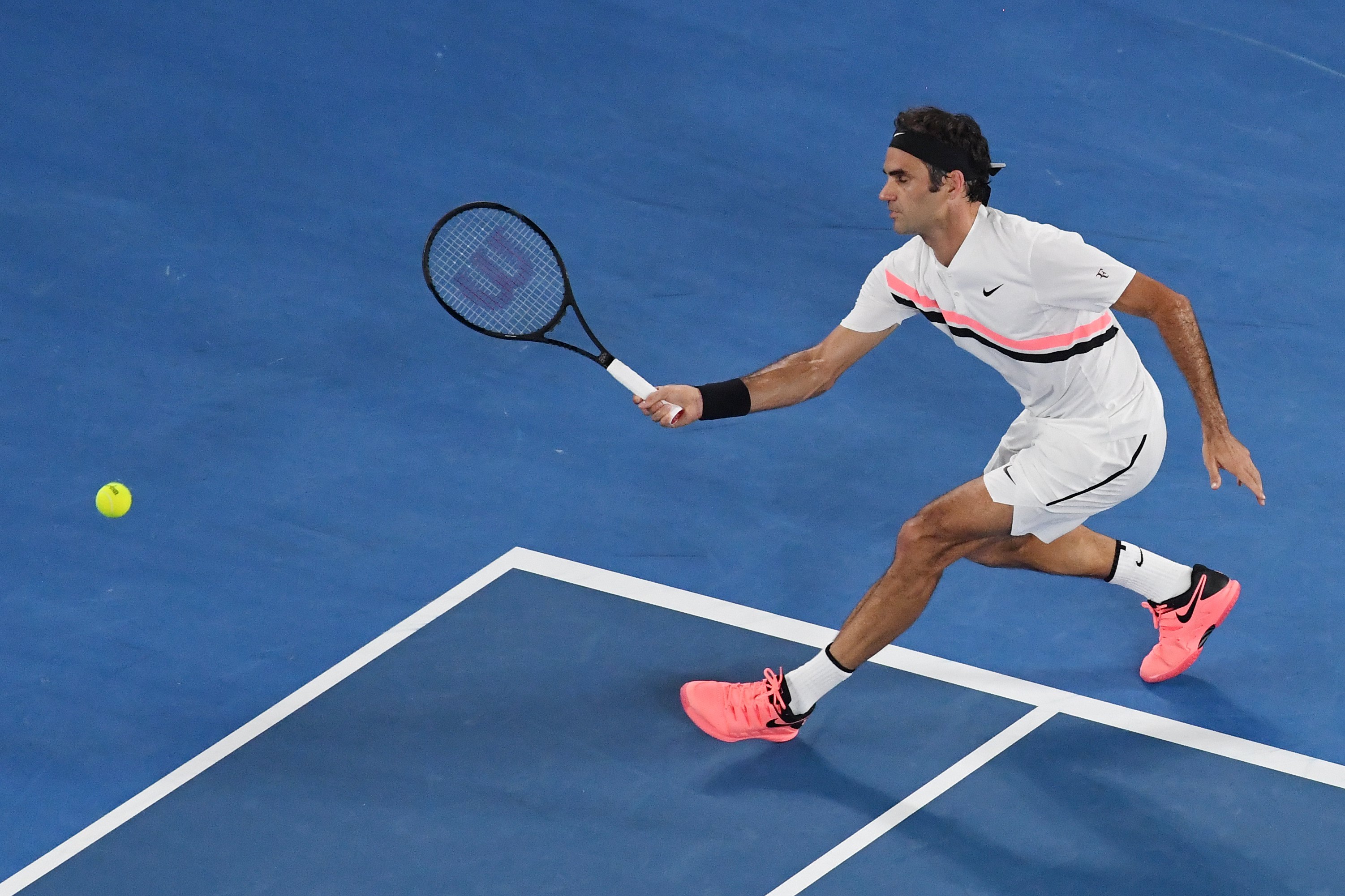 欧洲网球队绝杀英国网球队，费德勒关键制胜的简单介绍