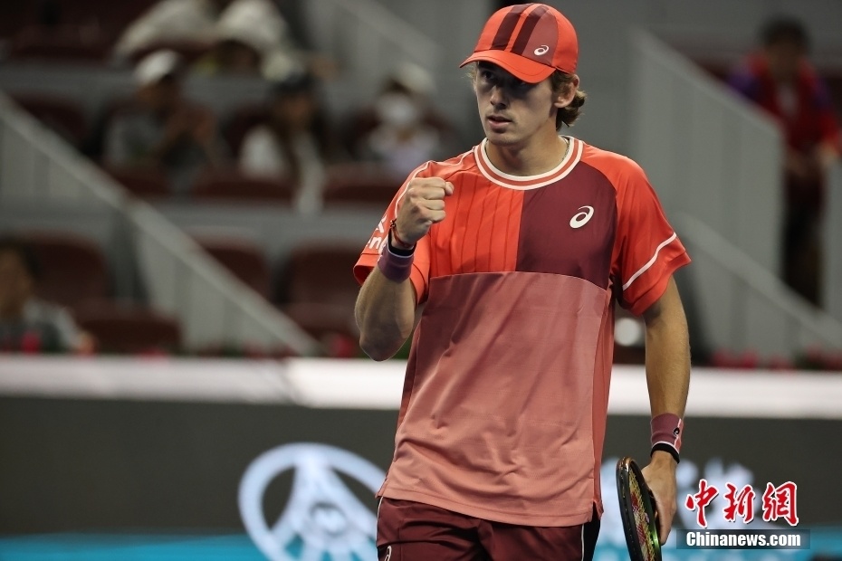 意大利网球队翻盘德国网球队，穆雷统治全场的简单介绍