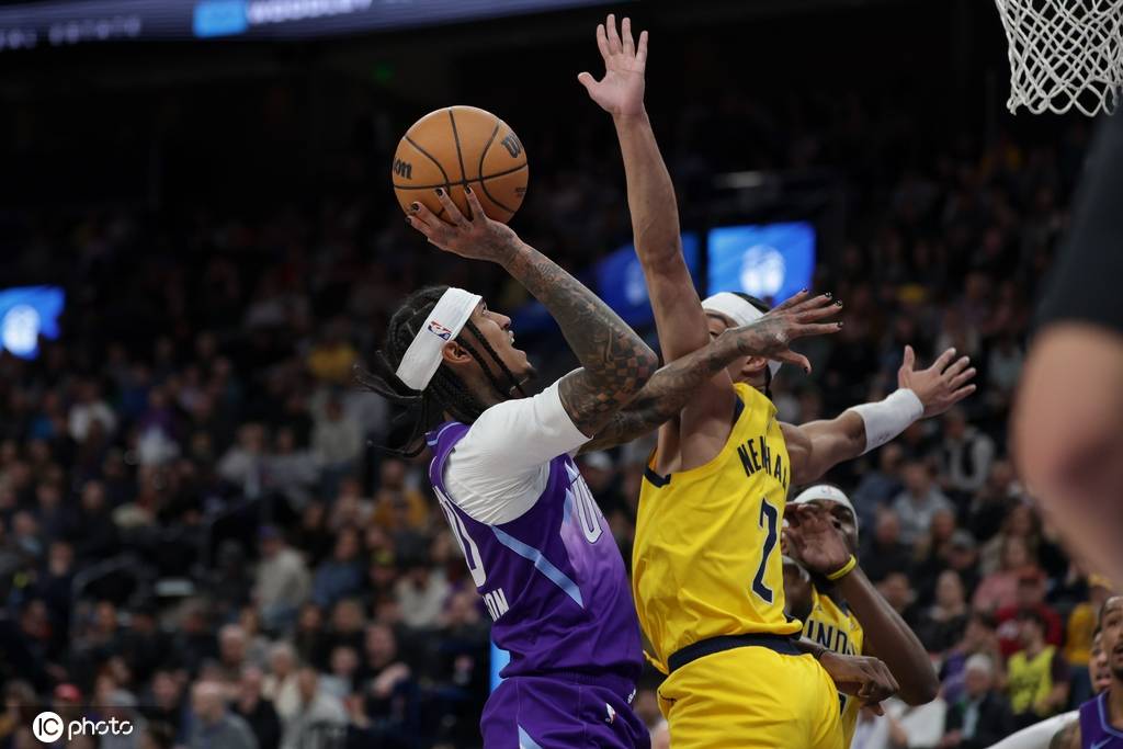 爵士绝杀步行者，克莱送出助攻