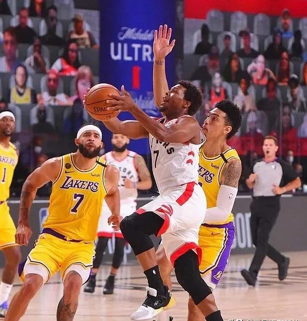 中国男篮翻盘澳大利亚男篮，丹尼·格林高光表现的简单介绍