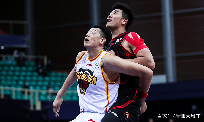 河北男篮强势登顶,全队发挥出色 河北男篮强势登顶,全队发挥出色