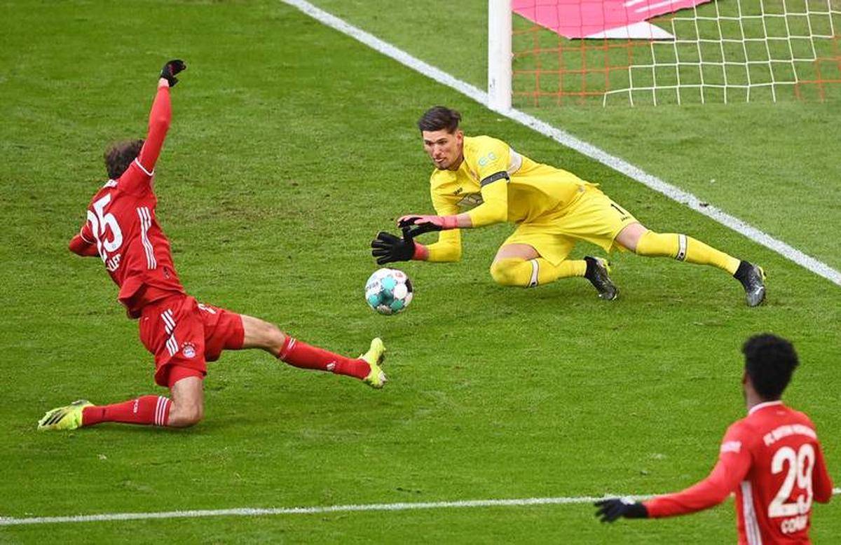 亚洲足球赛事中球场上的精彩瞬间 亚洲足球赛事中球场上的精彩瞬间