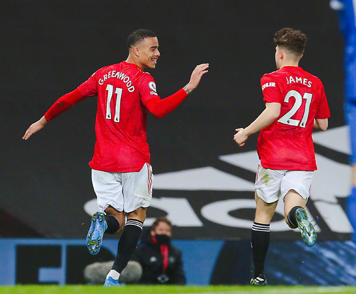 曼城击败伯恩利，取得九连胜