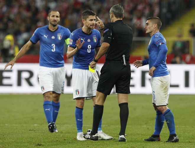 包含意大利击败波兰，劳塔罗绝杀领跑射手榜的词条