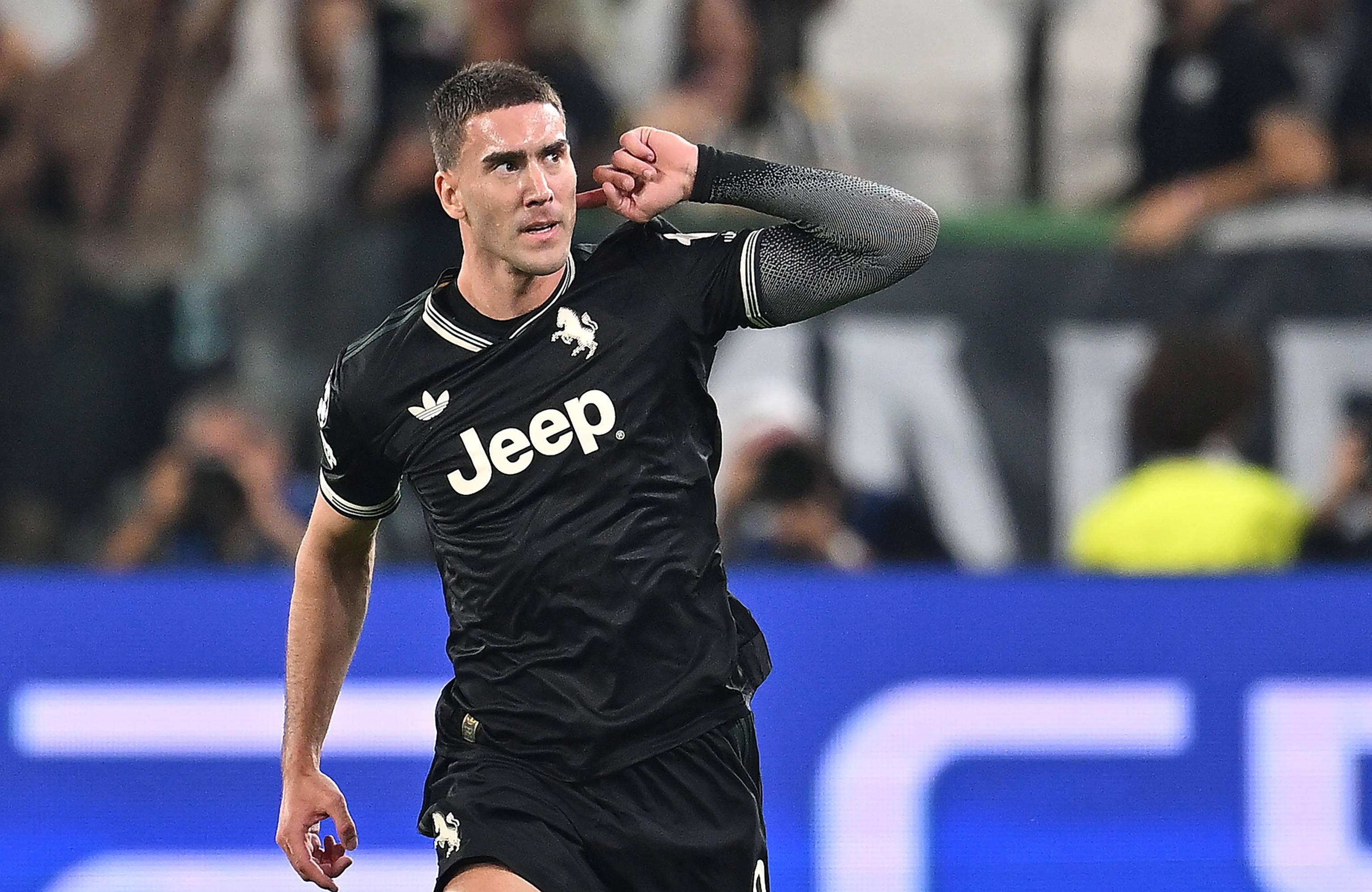 关于尤文图斯客场轻松获胜，冲击联赛榜首意图明显的信息