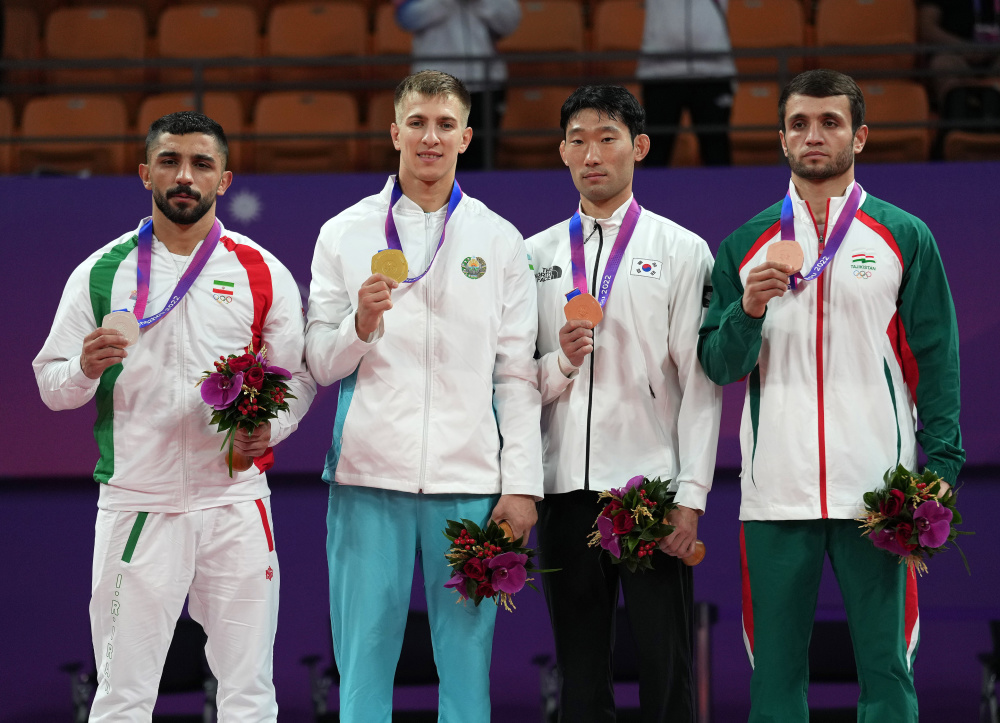 乌拉圭选手在柔道比赛中获奖