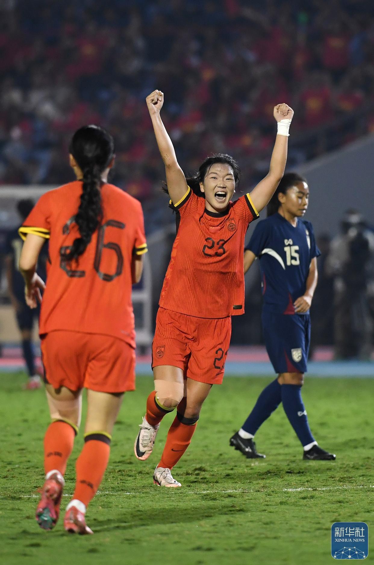 包含亚洲锦标赛：中国女足史无前例地夺冠的词条