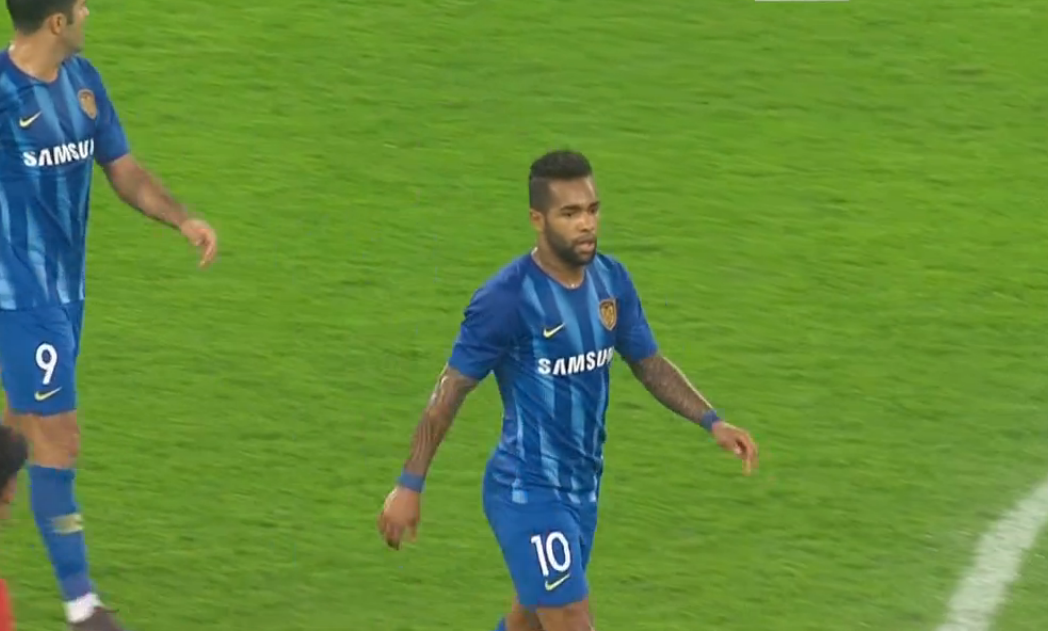 包含深圳佳兆业主场惨败，降至积分榜倒数的词条