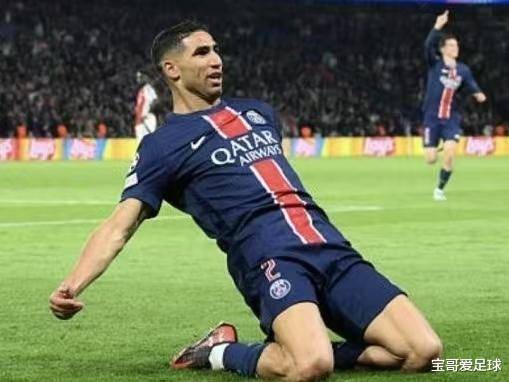 法甲比赛脚踏实地，球员敬业奉献的简单介绍