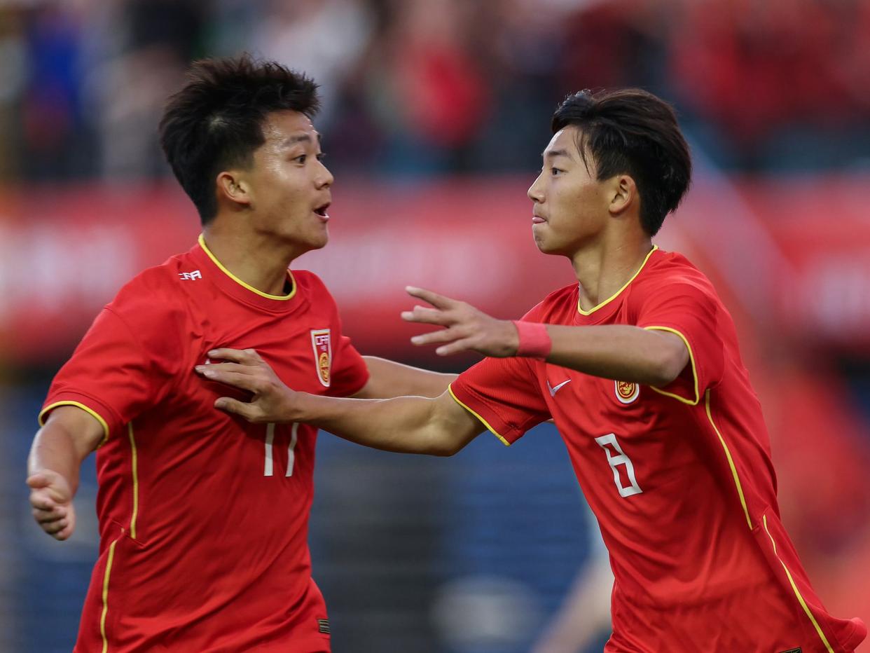 包含奥地利队力克中国队，梁靖崑带队取胜的词条