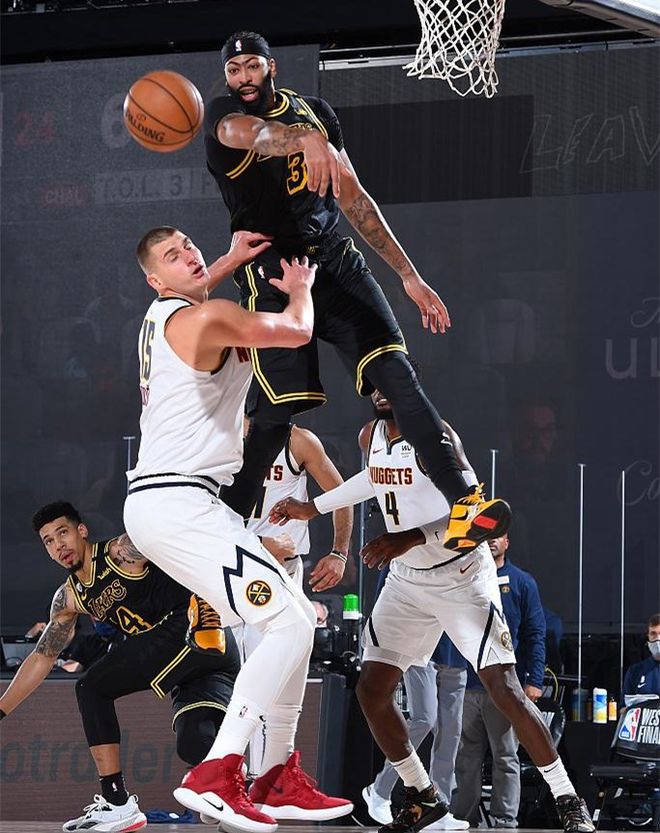 马刺翻盘掘金,霍勒迪状态火热的简单介绍 马刺翻盘掘金,霍勒迪状态火热的简单介绍